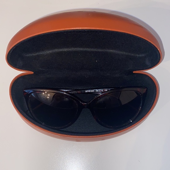 AUTHENTIC MISSONI SUNGLASSES - Picture 5 of 9